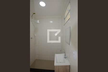 Banheiro de casa para alugar com 1 quarto, 142m² em Penha Circular, Rio de Janeiro