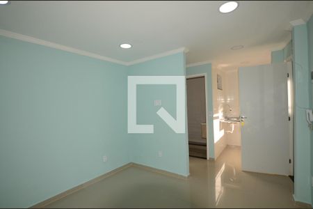 Sala/Quarto de casa para alugar com 1 quarto, 142m² em Penha Circular, Rio de Janeiro