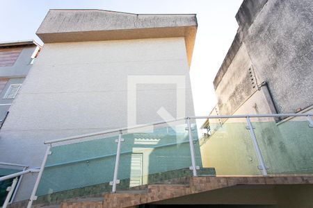 Casa de condomínio à venda com 72m², 2 quartos e 1 vagaFachada