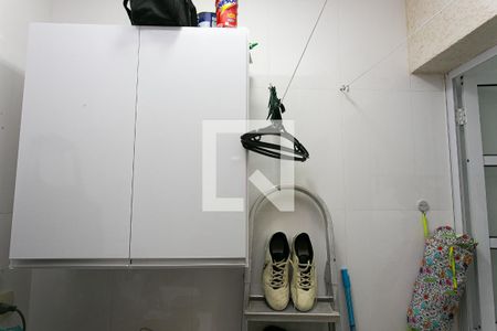 Casa de condomínio à venda com 72m², 2 quartos e 1 vagaÁrea de Serviço