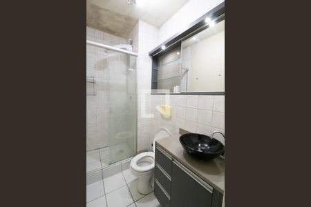 Banheiro de apartamento para alugar com 1 quarto, 38m² em Rubem Berta, Porto Alegre