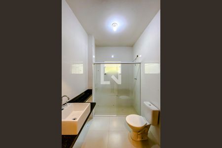 Banheiro de casa para alugar com 1 quarto, 60m² em Vila Bertioga, São Paulo
