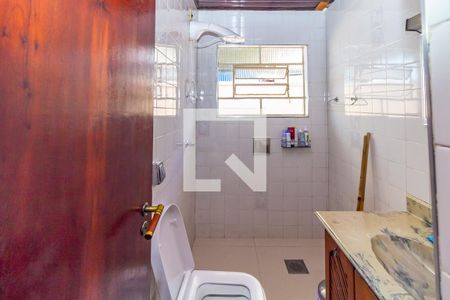 Casa à venda com 175m², 3 quartos e 1 vagaBanheiro 2