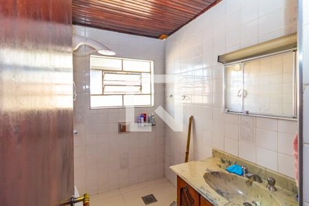 Casa à venda com 175m², 3 quartos e 1 vagaBanheiro 2