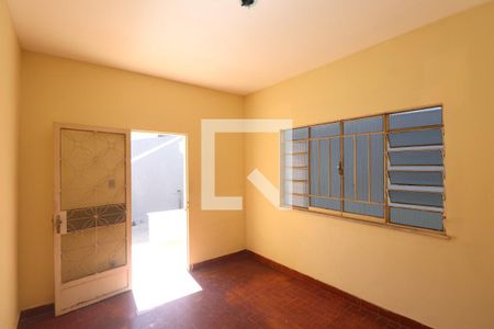 Sala de casa para alugar com 3 quartos, 70m² em Centro, São Gonçalo