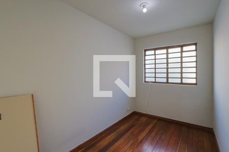 Quarto 1 de apartamento para alugar com 2 quartos, 66m² em São Paulo, Belo Horizonte