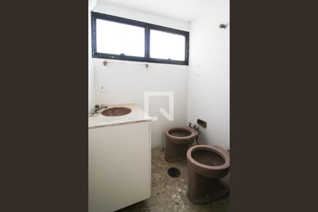 Banheiro de apartamento à venda com 1 quarto, 40m² em Vila Nova Conceição, São Paulo