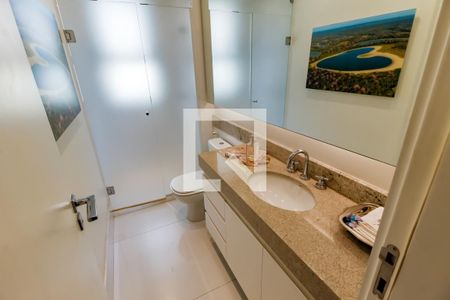 Banheiro Corredor de apartamento à venda com 3 quartos, 207m² em Jardim Panorama, São Paulo