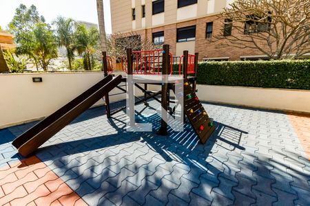 Apartamento à venda com 207m², 3 quartos e 4 vagas Apartamento à venda com 207m², 3 quartos e 4 vagasÁrea comum - Playground