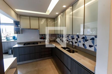 Apartamento à venda com 207m², 3 quartos e 4 vagas Apartamento à venda com 207m², 3 quartos e 4 vagasCozinha - Armários