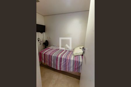 Apartamento à venda com 207m², 3 quartos e 4 vagas Apartamento à venda com 207m², 3 quartos e 4 vagasQuarto de Serviço