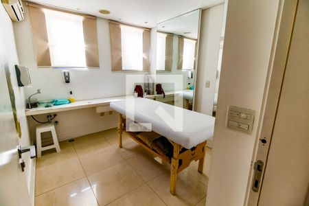 Apartamento à venda com 207m², 3 quartos e 4 vagas Apartamento à venda com 207m², 3 quartos e 4 vagasSPA