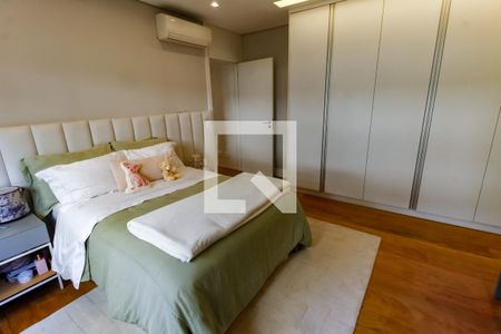 Apartamento à venda com 207m², 3 quartos e 4 vagas Apartamento à venda com 207m², 3 quartos e 4 vagasSuíte 2