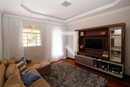 Sala de casa à venda com 3 quartos, 530m² em Salgado Filho, Belo Horizonte
