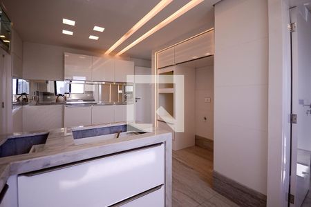 Apartamento à venda com 170m², 3 quartos e 3 vagasCozinha 