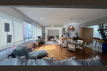 Apartamento à venda com 150m², 2 quartos e 1 vagaSalas