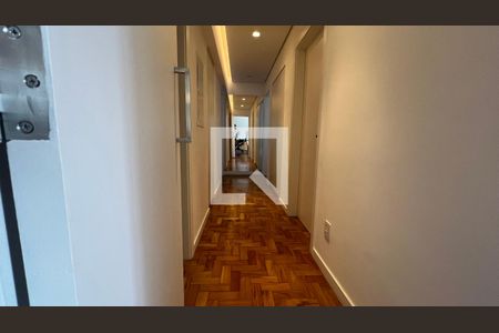 Apartamento à venda com 150m², 2 quartos e 1 vagaCorredor