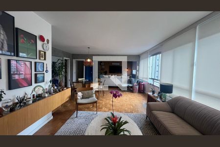 Apartamento à venda com 150m², 2 quartos e 1 vagaSalas
