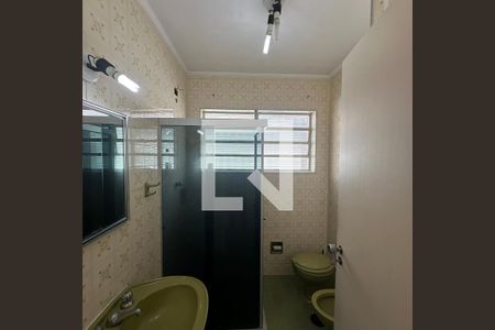 Banheiro da Suíte de casa à venda com 3 quartos, 100m² em Vila Lageado, São Paulo
