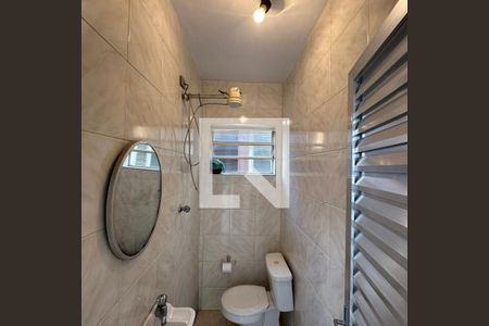 Casa à venda com 100m², 3 quartos e 2 vagasBanheiro de serviço