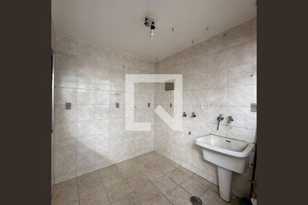 Casa à venda com 100m², 3 quartos e 2 vagasÁrea de externa - Lavanderia 