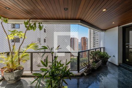 Apartamento para alugar com 4 quartos, 239m² em Jardim Fonte do Morumbi, São Paulo