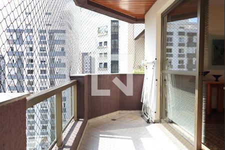 Varanda de apartamento à venda com 3 quartos, 131m² em Indianópolis, São Paulo