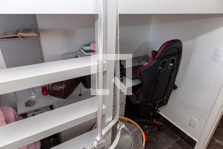 Apartamento à venda com 68m², 2 quartos e 2 vagasQuarto 2