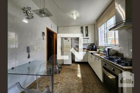 Cozinha de apartamento à venda com 3 quartos, 115m² em Lourdes, Belo Horizonte