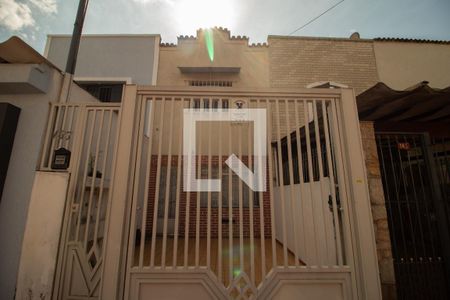 Casa à venda com 120m², 2 quartos e 1 vagaFachada 