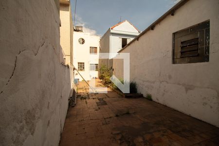 Casa à venda com 120m², 2 quartos e 1 vagaQuintal