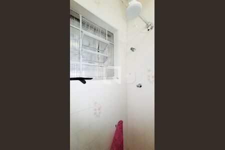 Casa à venda com 230m², 3 quartos e 2 vagas Casa à venda com 230m², 3 quartos e 2 vagasBanheiro