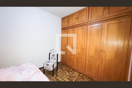 Casa à venda com 230m², 3 quartos e 2 vagas Casa à venda com 230m², 3 quartos e 2 vagasQuarto 2