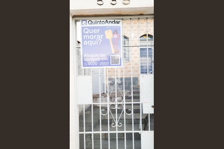 Casa à venda com 230m², 3 quartos e 2 vagas Casa à venda com 230m², 3 quartos e 2 vagasPlaquinha