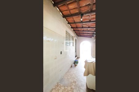 Casa à venda com 230m², 3 quartos e 2 vagas Casa à venda com 230m², 3 quartos e 2 vagasÁrea de Serviço