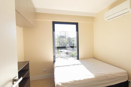 Quarto 1 de apartamento para alugar com 2 quartos, 58m² em Alto da Glória, Curitiba