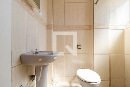 Banheiro de apartamento para alugar com 1 quarto, 52m² em Centro, Curitiba