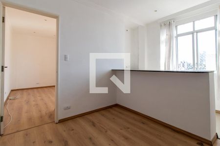Sala de apartamento para alugar com 1 quarto, 52m² em Centro, Curitiba