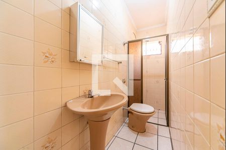 Banheiro Social de casa para alugar com 3 quartos, 191m² em Vila Mazzei, Santo André
