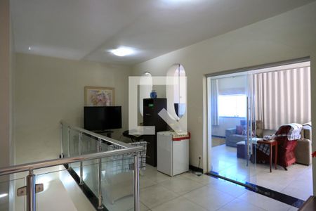 Casa à venda com 274m², 4 quartos e 4 vagasPiso superior 