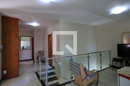 Casa à venda com 274m², 4 quartos e 4 vagasPiso superior 
