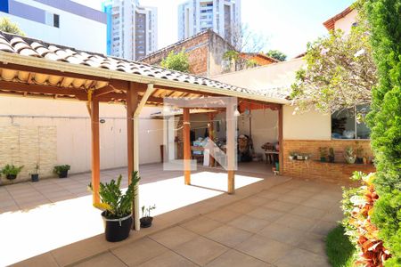 Casa à venda com 274m², 4 quartos e 4 vagasQuintal