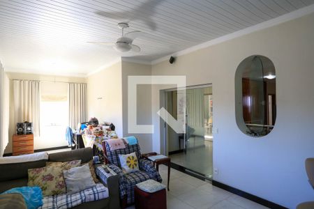 Casa à venda com 274m², 4 quartos e 4 vagasPiso superior 