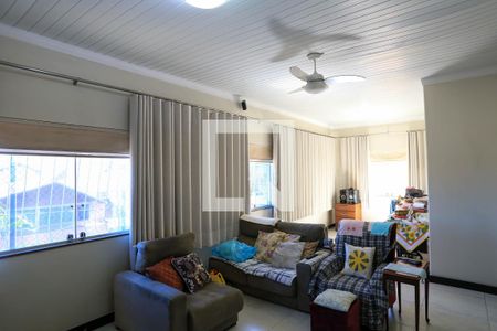 Casa à venda com 274m², 4 quartos e 4 vagasPiso superior 