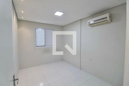 Quarto de apartamento para alugar com 2 quartos, 54m² em Jardim dos Passaros, Guarujá