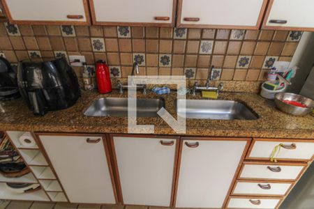 Apartamento à venda com 353m², 4 quartos e 2 vagasCozinha e Área de Serviço