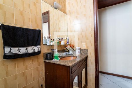 Banheiro de casa à venda com 3 quartos, 380m² em Badu, Niterói