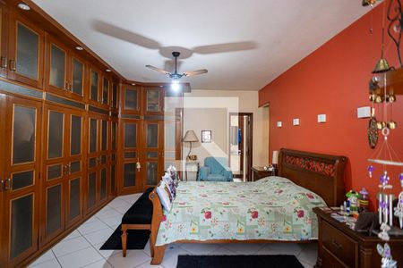 Casa à venda com 380m², 3 quartos e 6 vagas Casa à venda com 380m², 3 quartos e 6 vagasSuite Master