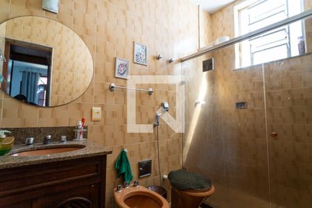 Casa à venda com 380m², 3 quartos e 6 vagas Casa à venda com 380m², 3 quartos e 6 vagasBanheiro da Suíte