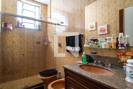 Banheiro de casa à venda com 3 quartos, 380m² em Badu, Niterói